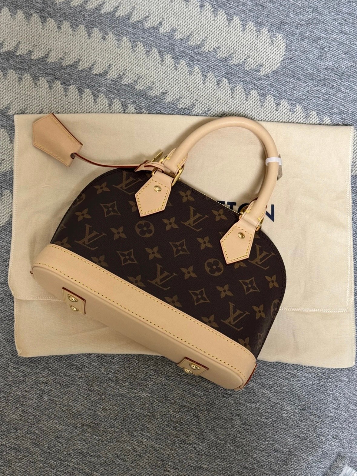 LOUIS VUITTON ALMA BB handbag photo review